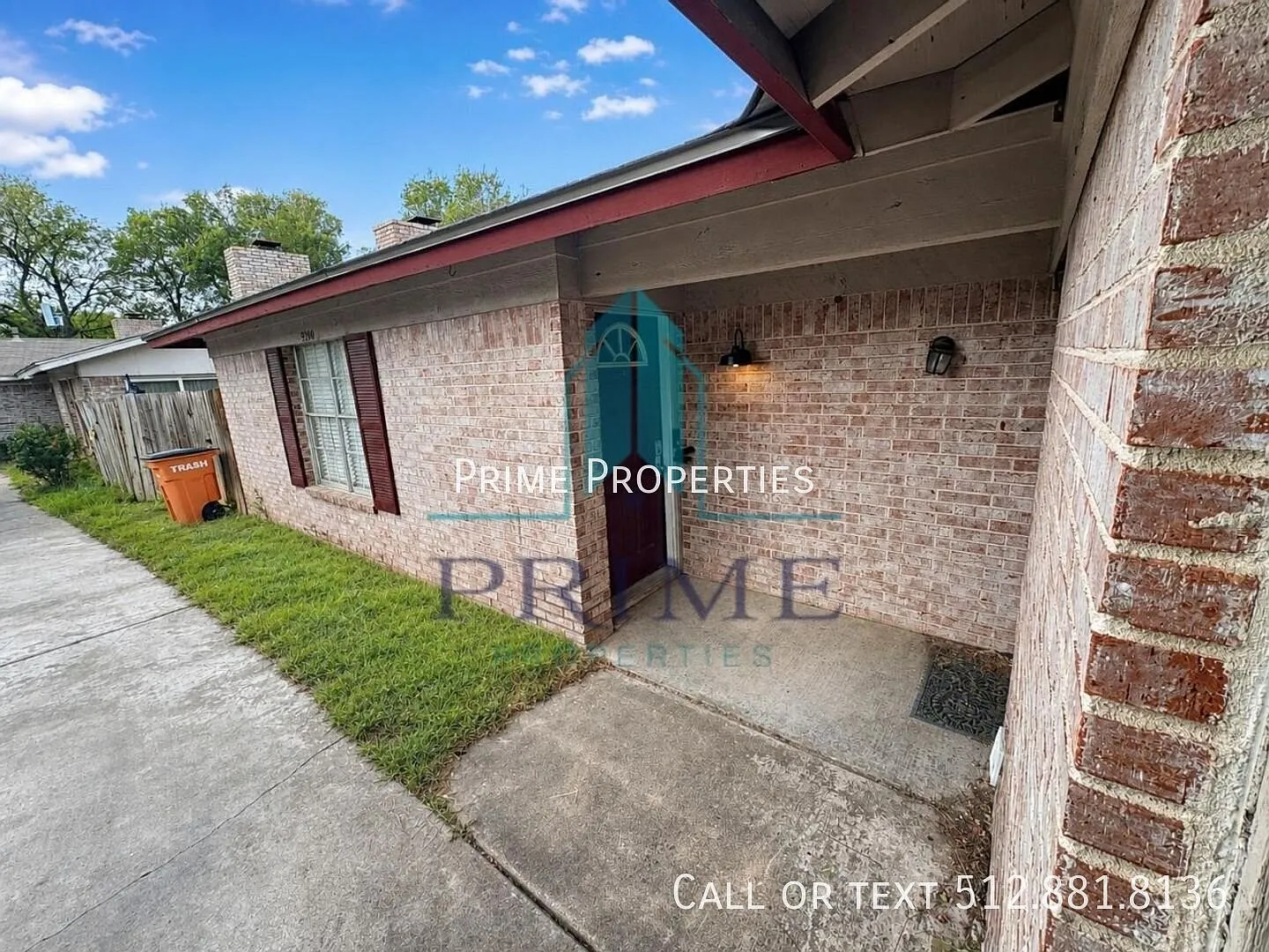 Charming North Austin duplex offering comfort — Photo 3