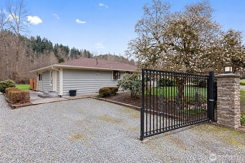 2nd image of 15408 SE Jones Road