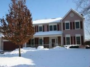 1843 Rosemary Ln, Gurnee, IL 60031