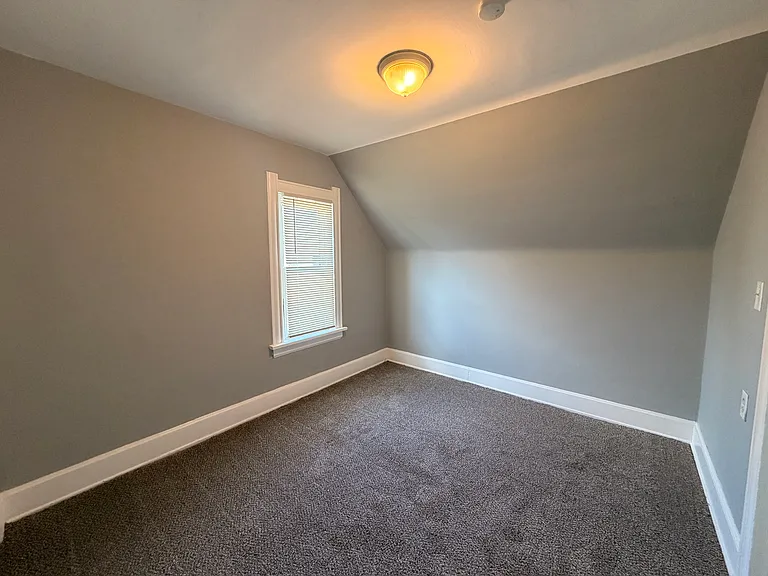 235 Bronson Ave — Photo 7