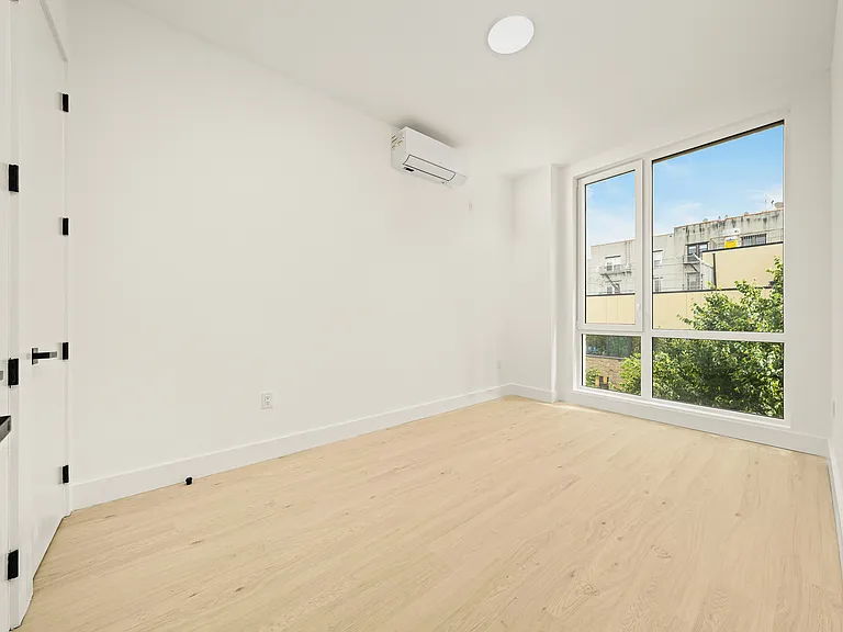 733 Lincoln Pl #1307 — Photo 5