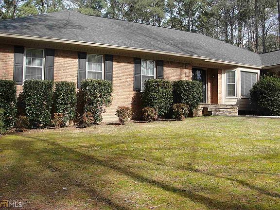 2nd image of 355 Marilyn Dr W