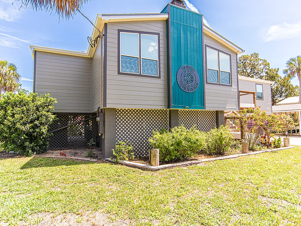 2275 S Hunt Point