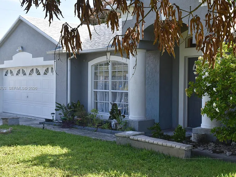 1834 SW Gemini Ln — Photo 34