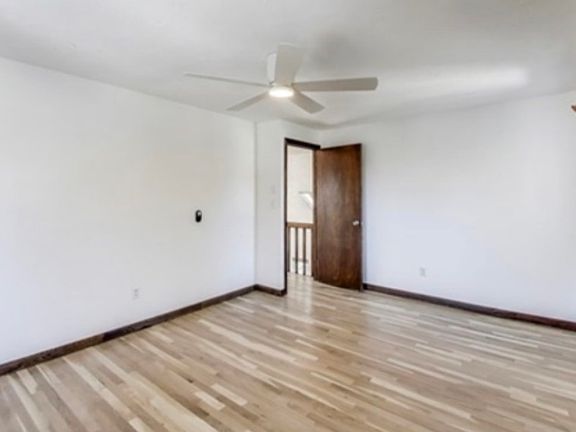 3rd image of 100 Bridge St