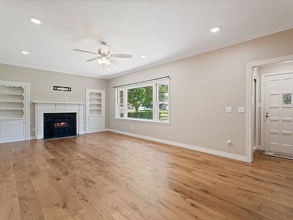 4th image of 1205 Douglas Ave