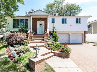 728 Eagle Dr, Woodmere, NY 11581