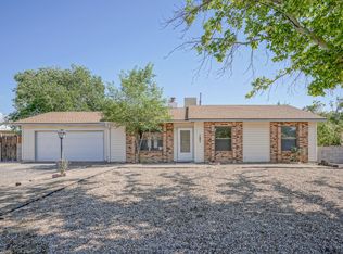 1605 Fornax Rd SE, Rio Rancho, NM 87124