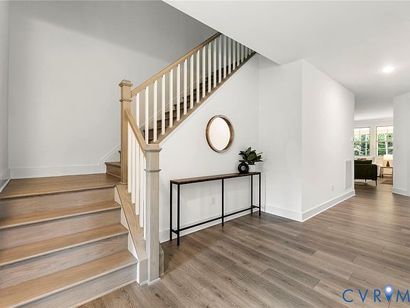 5th image of 8401 Abercrombie Dr