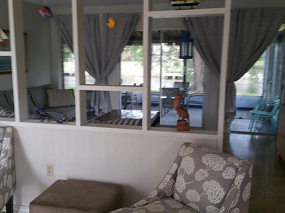 3rd image of 160 Godfrey Ave NE