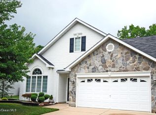 9 Sunningdale Ct, Jackson, NJ 08527