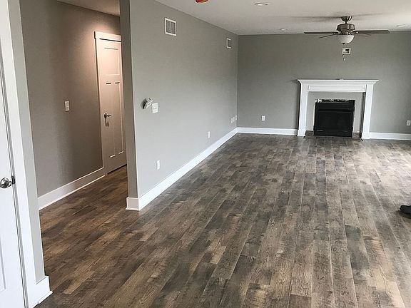 4th image of 2245 Prairie Chase Dr