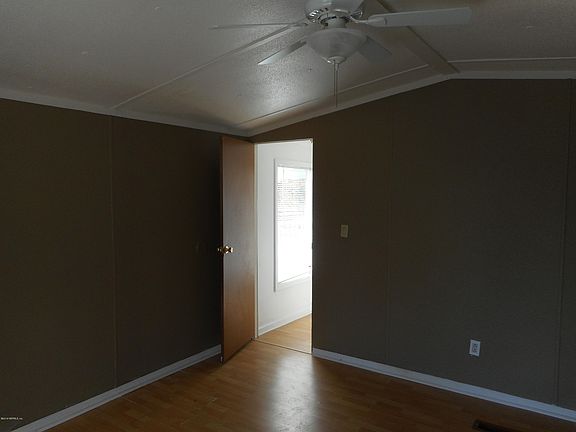 3rd image of 5292 Louis Ln