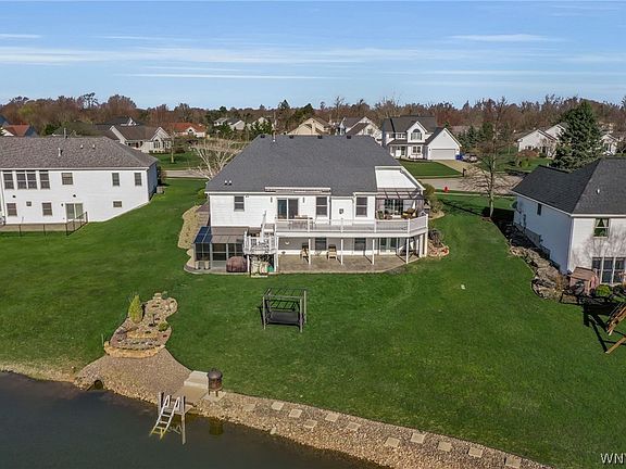 3rd image of 9574 English Ivy Ct