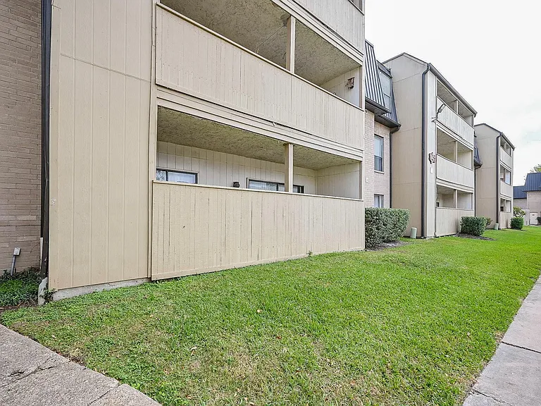 8427 Hearth Dr #2 — Photo 1