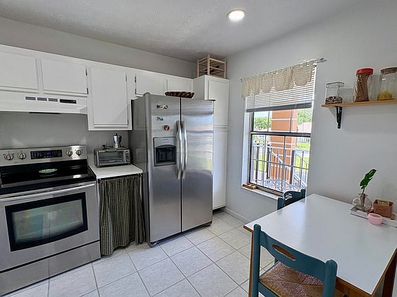 4th image of 1203 S Lakes End Drive #E-2