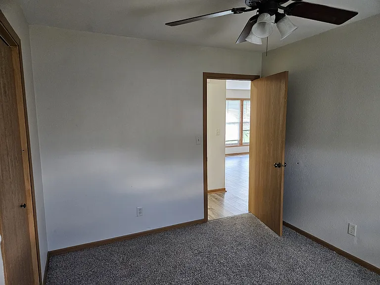 404 Circle Dr #3 — Photo 6