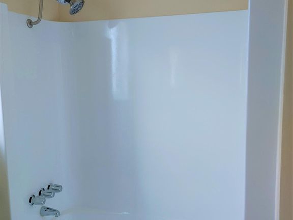 5th image of 602.5 Begonia Ave