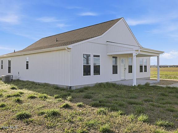 3rd image of 211 Gallberry Road