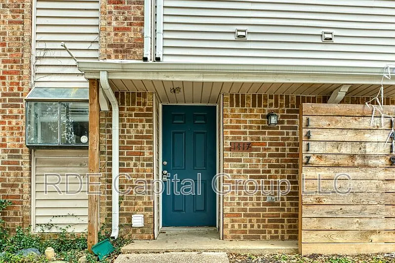 Building Photo - 1423 Weiler Blvd