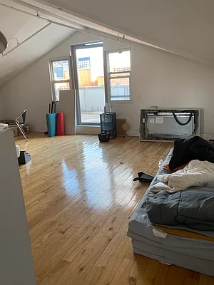 Rented by Chana Ofek, LREB | media 43