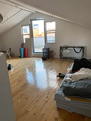 Rented by Chana Ofek, LREB