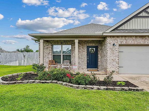 4th image of 8487 Twenty One Oaks Ln
