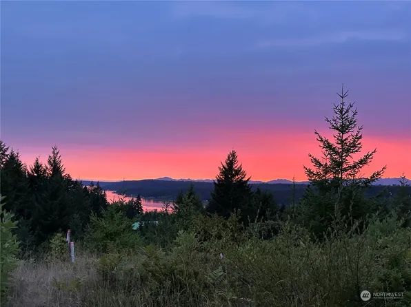 51 NE Daybreak Drive, Belfair, WA 98528