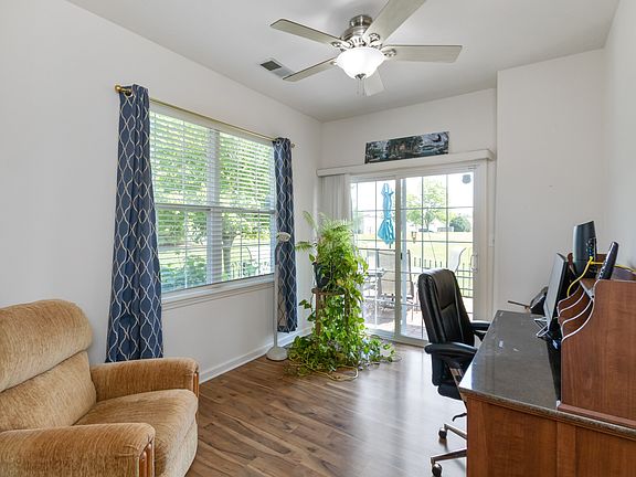 5th image of 6967 Park Square Dr APT A