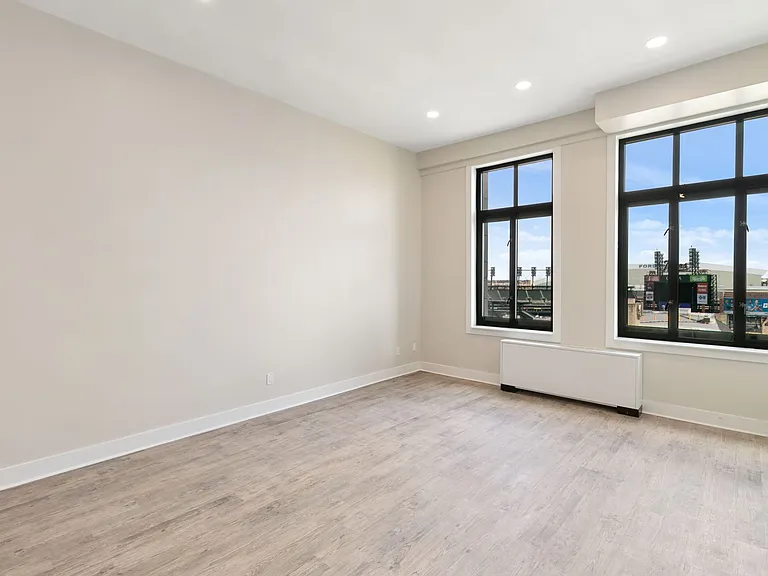 Fyfe Apartments — Photo 7