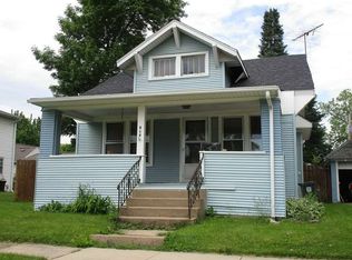 619 W 3rd St, Cedar Falls, IA 50613