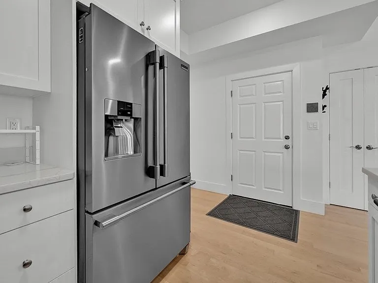 254 Spencer Ave #5 — Photo 1