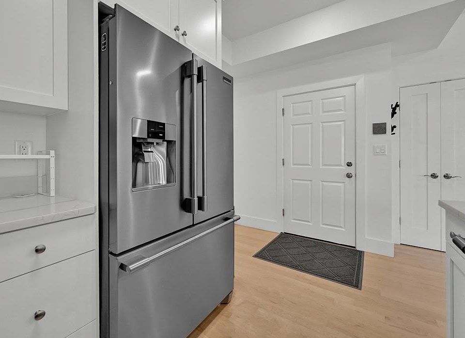1st image of 254 Spencer Ave #5