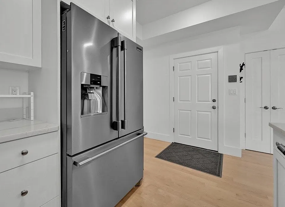 254 Spencer Ave #5