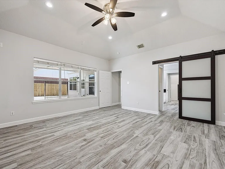 3214 Trotwood Ln — Photo 17