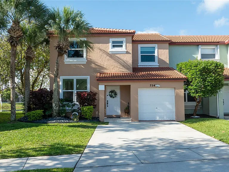 754 NW 154th Ave — Photo 1