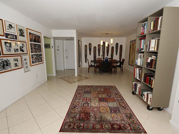 5th image of 2818 N 46th Ave APT 584K