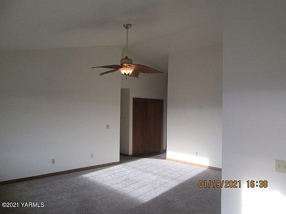 3rd image of 5082 N Sky Vista Ave