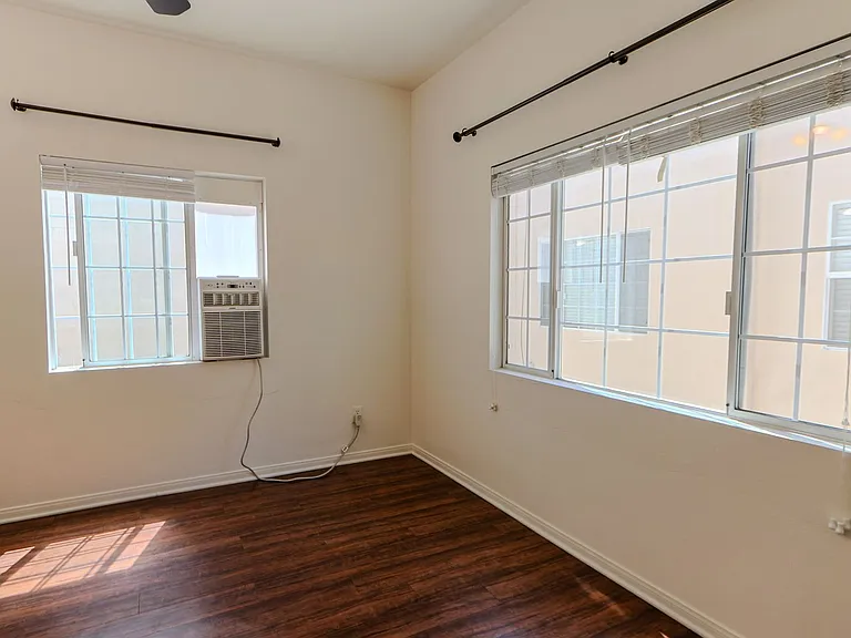 Garfield Avenue Apartments — Photo 5