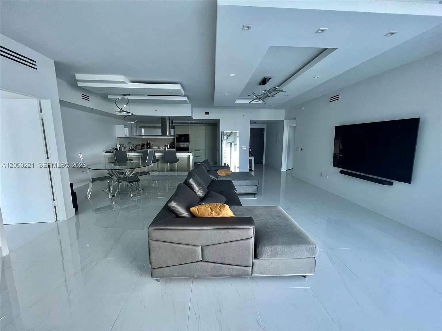 Marina Palms Residences N — Photo 2
