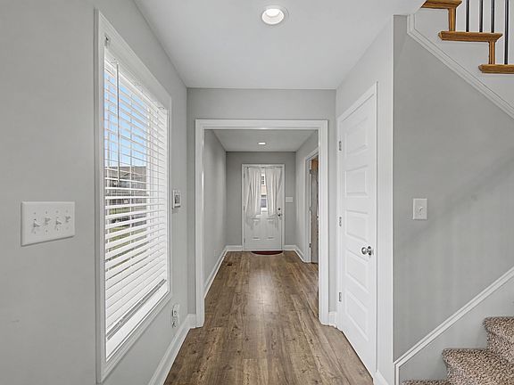 5th image of 1317 Shaughnessy St
