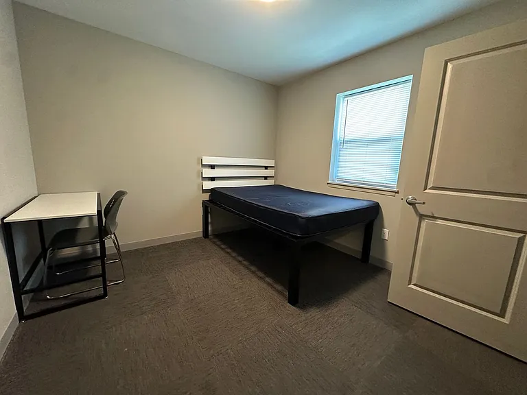 126 College Ave — Photo 18