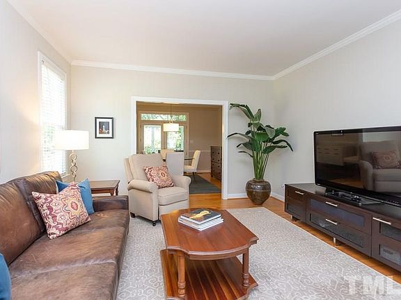 4th image of 210 Stratford Dr