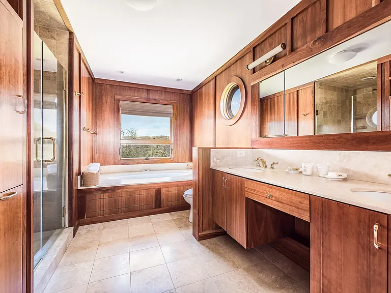 657 Old Montauk Hwy — Photo 11