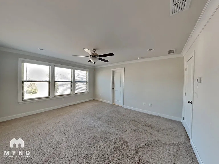 3150 McMurtry St — Photo 6