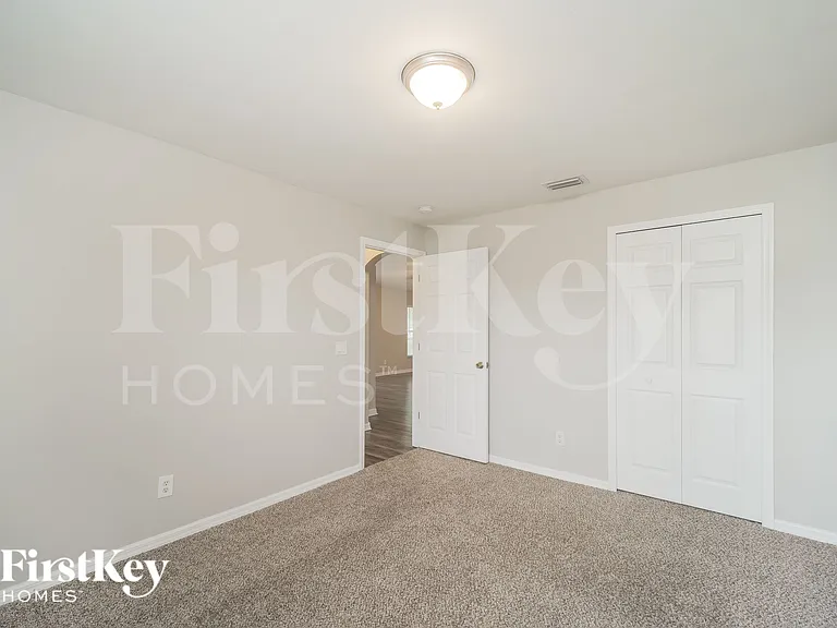 1229 SW 18th Ave — Photo 13