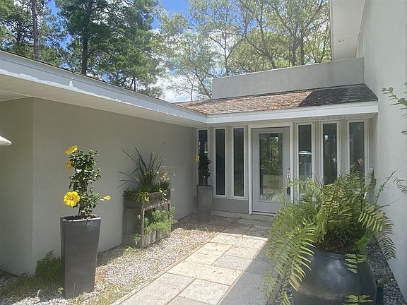 3rd image of 256 Woodland Bayou Dr