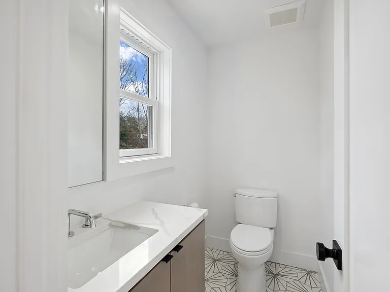 498 Springs Fireplace Rd — Photo 26