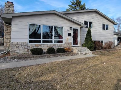 118 Church Dr, Aberdeen, SD, 57401