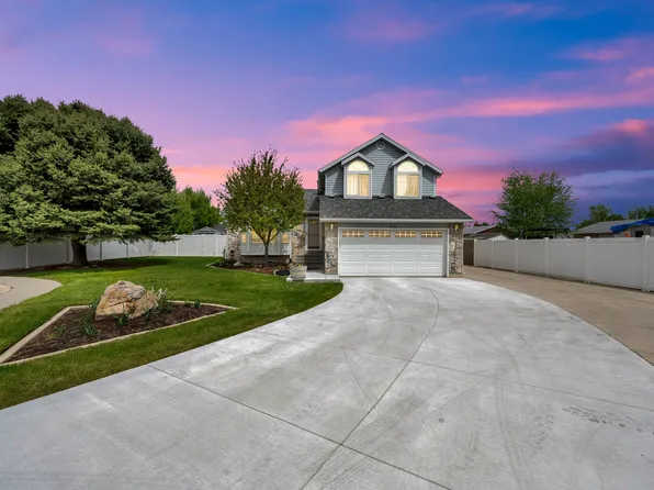 1886 W 8250 S #13, West Jordan, UT 84088